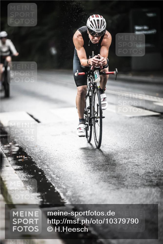 13.09.2026 - Stadtparktriathlon H.Heesch http://msf.ph/oto/10379790 13.09.2026 12:23:44 Radfahren 990, 1001, 1107, 1119 meine-sportfotos.de