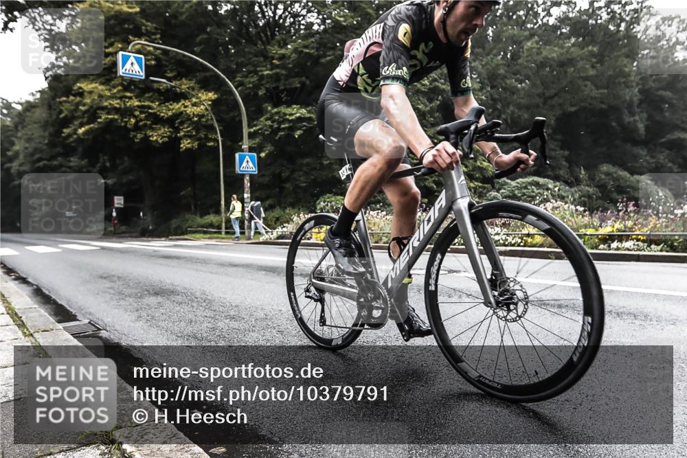 13.09.2026 - Stadtparktriathlon H.Heesch http://msf.ph/oto/10379791 13.09.2026 10:14:40 Radfahren 338 meine-sportfotos.de