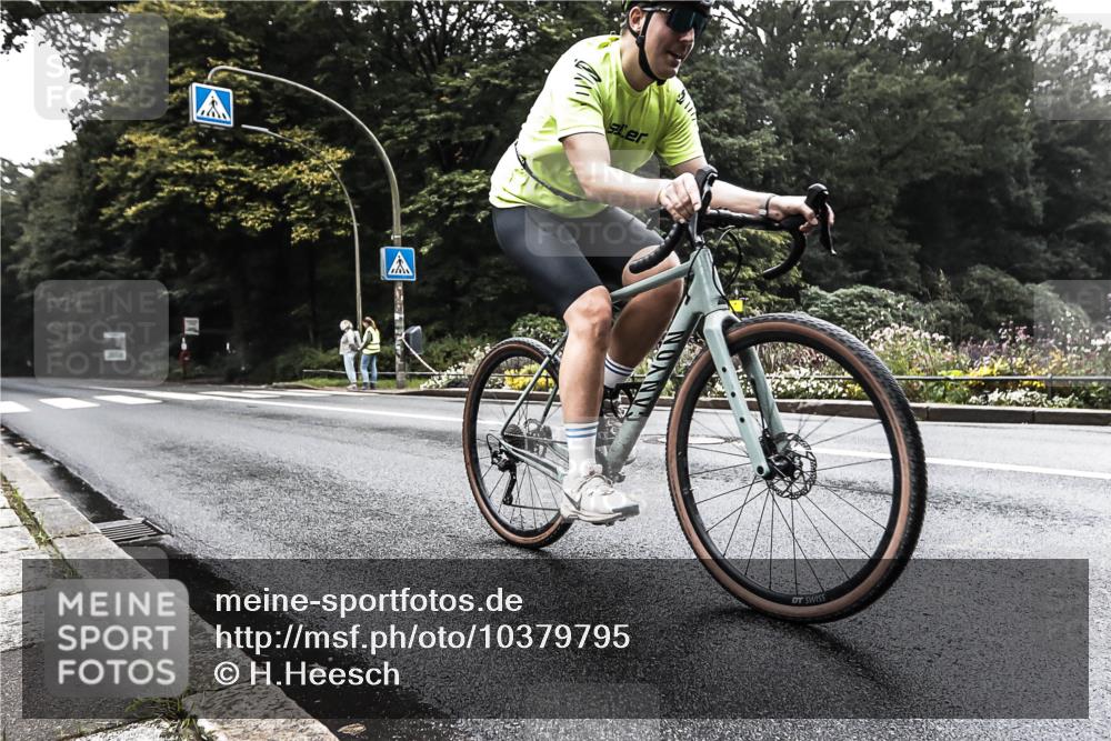 13.09.2026 - Stadtparktriathlon H.Heesch http://msf.ph/oto/10379795 13.09.2026 10:14:48 Radfahren 285 meine-sportfotos.de