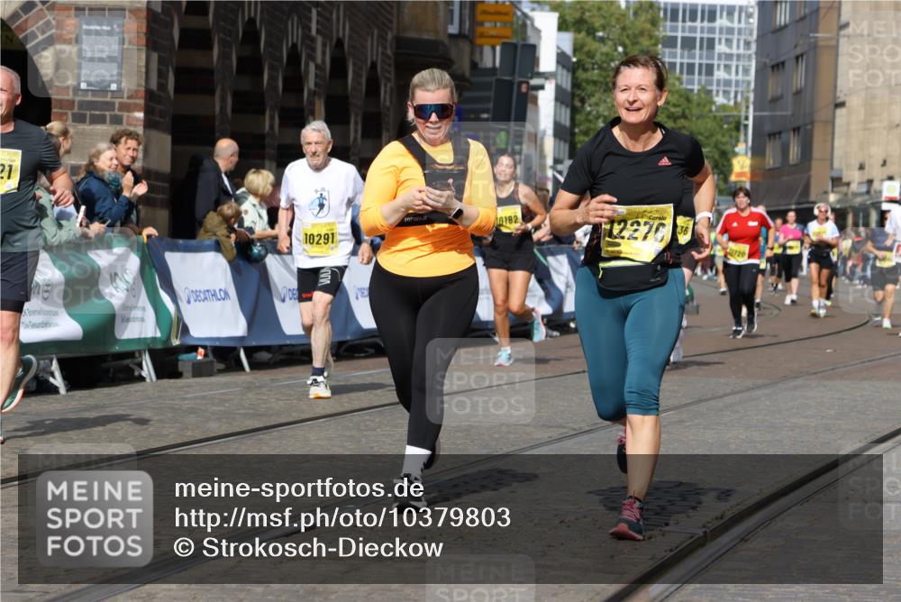 13.09.2026 - 21. swb-Marathon Bremen Strokosch-Dieckow http://msf.ph/oto/10379803 13.09.2026 11:04:20 Ziel 10152, 10357, 10390, 10403, 10429, 10516, 10607, 10659, 10671, 10672, 10720, 10726, 10912, 10913, 10918, 11149, 11318, 11319, 11325, 11451, 11470, 11471, 11511, 11539, 11618, 11909, 11967, 12001, 12103, 12113, 12140, 12260, 12392, 12433, 12504, 10160, 10245, 10526, 10711, 10755, 10877, 11214, 11215, 11248, 11410, 11740, 11761, 11991, 12009, 12929 meine-sportfotos.de