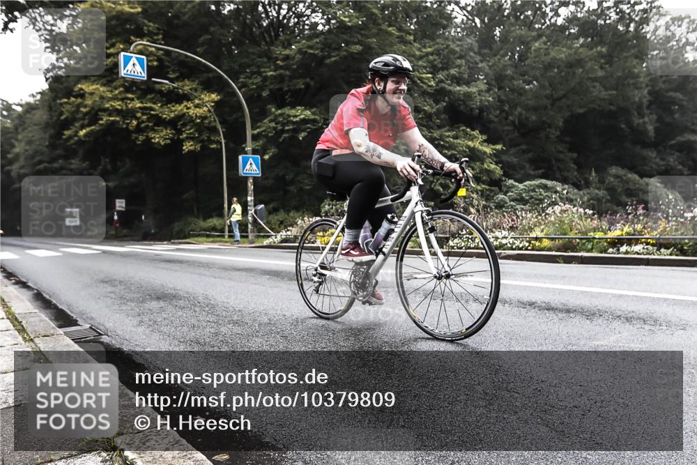 13.09.2026 - Stadtparktriathlon H.Heesch http://msf.ph/oto/10379809 13.09.2026 10:15:15 Radfahren 232, 281 meine-sportfotos.de