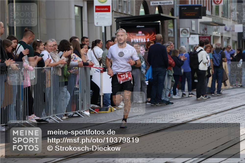 13.09.2026 - 21. swb-Marathon Bremen Strokosch-Dieckow http://msf.ph/oto/10379819 13.09.2026 12:41:54 Ziel 129, 1139 meine-sportfotos.de