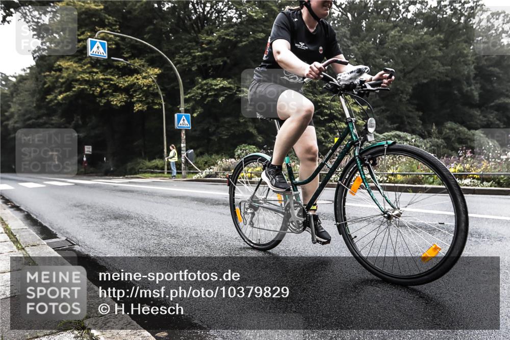 13.09.2026 - Stadtparktriathlon H.Heesch http://msf.ph/oto/10379829 13.09.2026 10:15:28 Radfahren 306 meine-sportfotos.de