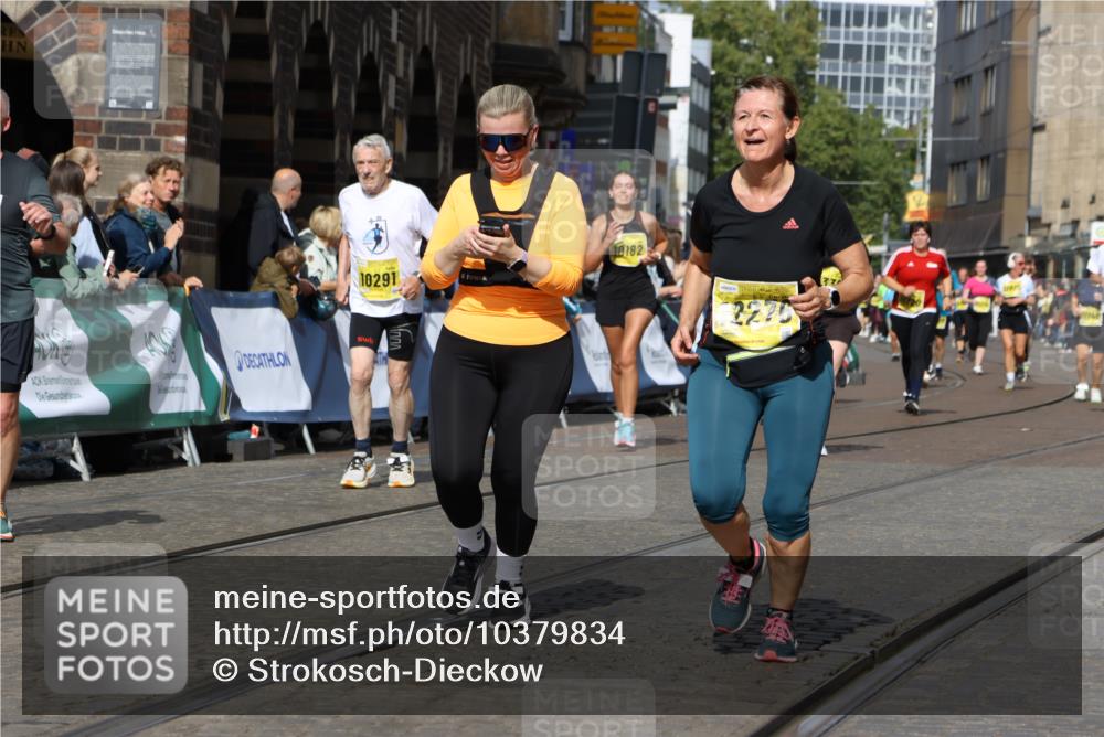 13.09.2026 - 21. swb-Marathon Bremen Strokosch-Dieckow http://msf.ph/oto/10379834 13.09.2026 11:04:20 Ziel 10152, 10357, 10390, 10403, 10429, 10516, 10607, 10659, 10671, 10672, 10720, 10726, 10912, 10913, 10918, 11149, 11318, 11319, 11325, 11451, 11470, 11471, 11511, 11539, 11618, 11909, 11967, 12001, 12103, 12113, 12140, 12260, 12392, 12433, 12504, 10160, 10245, 10526, 10711, 10755, 10877, 11214, 11215, 11248, 11410, 11740, 11761, 11991, 12009, 12929 meine-sportfotos.de