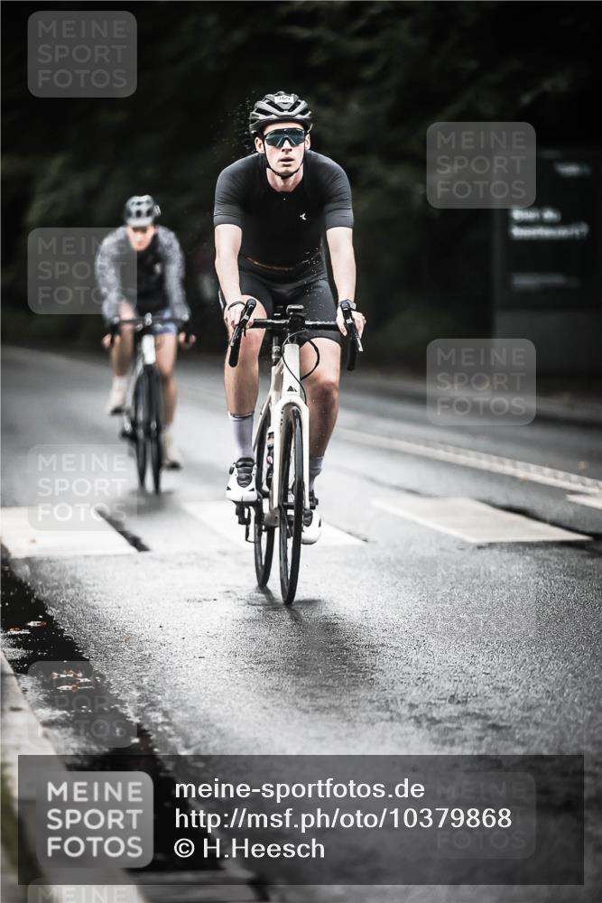 13.09.2026 - Stadtparktriathlon H.Heesch http://msf.ph/oto/10379868 13.09.2026 12:24:00 Radfahren 969, 1064, 1188 meine-sportfotos.de