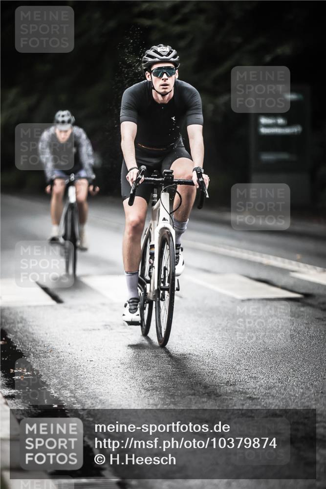 13.09.2026 - Stadtparktriathlon H.Heesch http://msf.ph/oto/10379874 13.09.2026 12:24:00 Radfahren 969, 1064, 1188 meine-sportfotos.de