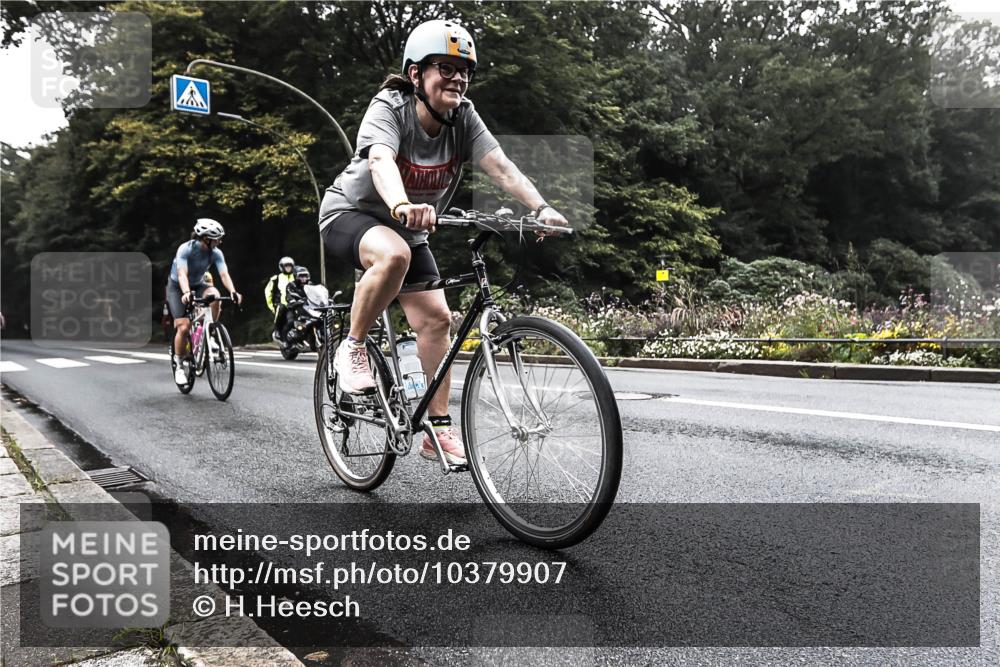 13.09.2026 - Stadtparktriathlon H.Heesch http://msf.ph/oto/10379907 13.09.2026 10:16:24 Radfahren 211, 221, 227, 287, 345 meine-sportfotos.de