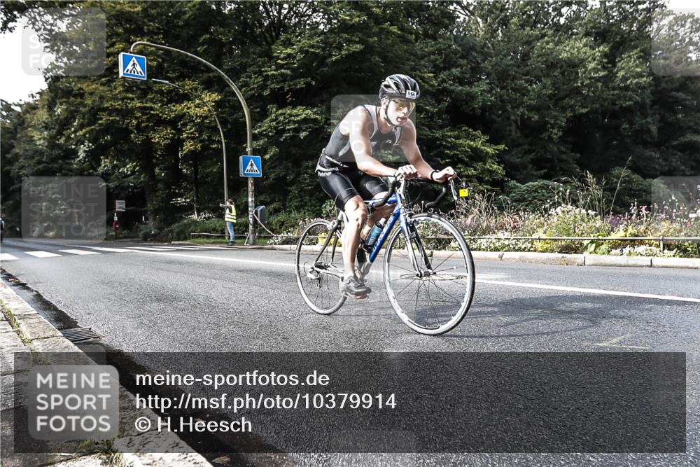 13.09.2026 - Stadtparktriathlon H.Heesch http://msf.ph/oto/10379914 13.09.2026 10:52:24 Radfahren 564 meine-sportfotos.de