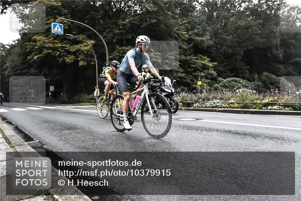 13.09.2026 - Stadtparktriathlon H.Heesch http://msf.ph/oto/10379915 13.09.2026 10:16:24 Radfahren 211, 221, 227, 287, 345 meine-sportfotos.de