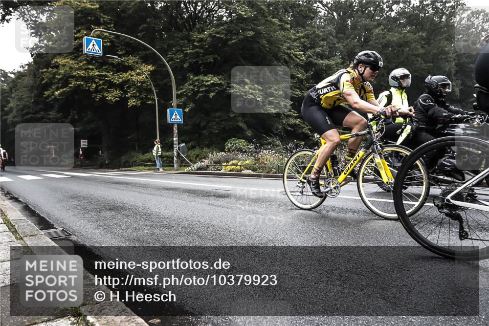 13.09.2026 - Stadtparktriathlon H.Heesch http://msf.ph/oto/10379923 13.09.2026 10:16:24 Radfahren 211, 221, 227, 287, 345 meine-sportfotos.de
