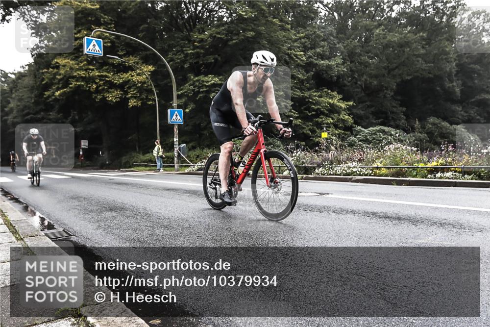 13.09.2026 - Stadtparktriathlon H.Heesch http://msf.ph/oto/10379934 13.09.2026 10:16:28 Radfahren 211, 227, 284, 287, 301 meine-sportfotos.de