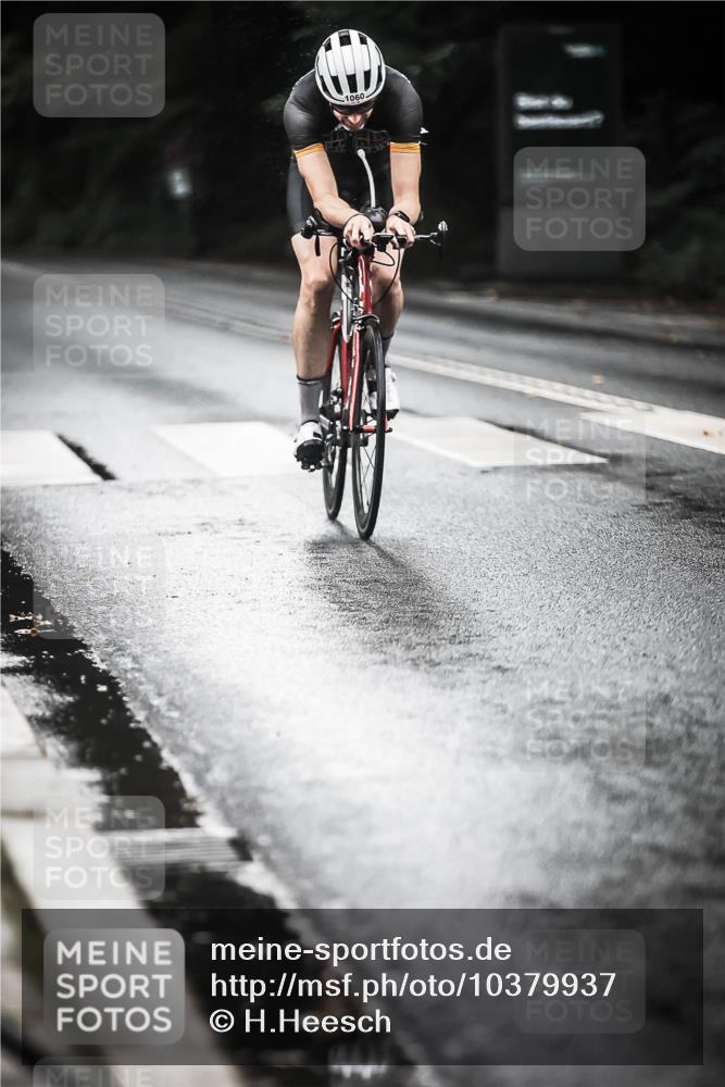13.09.2026 - Stadtparktriathlon H.Heesch http://msf.ph/oto/10379937 13.09.2026 12:24:16 Radfahren 1030, 1060 meine-sportfotos.de