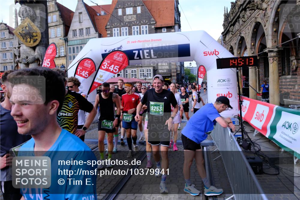 13.09.2026 - 21. swb-Marathon Bremen Tim E. http://msf.ph/oto/10379941 13.09.2026 13:15:35 Ziel 1664, 3357, 3743, 4111, 4382, 4646, 4992, 5003, 5149, 5385, 6011, 6526, 6773, 6902, 7346, 7432, 7497, 7515, 7717, 7730, 8086, 8254, 8255, 9253, 9338, 9483, 13137, 13139 meine-sportfotos.de