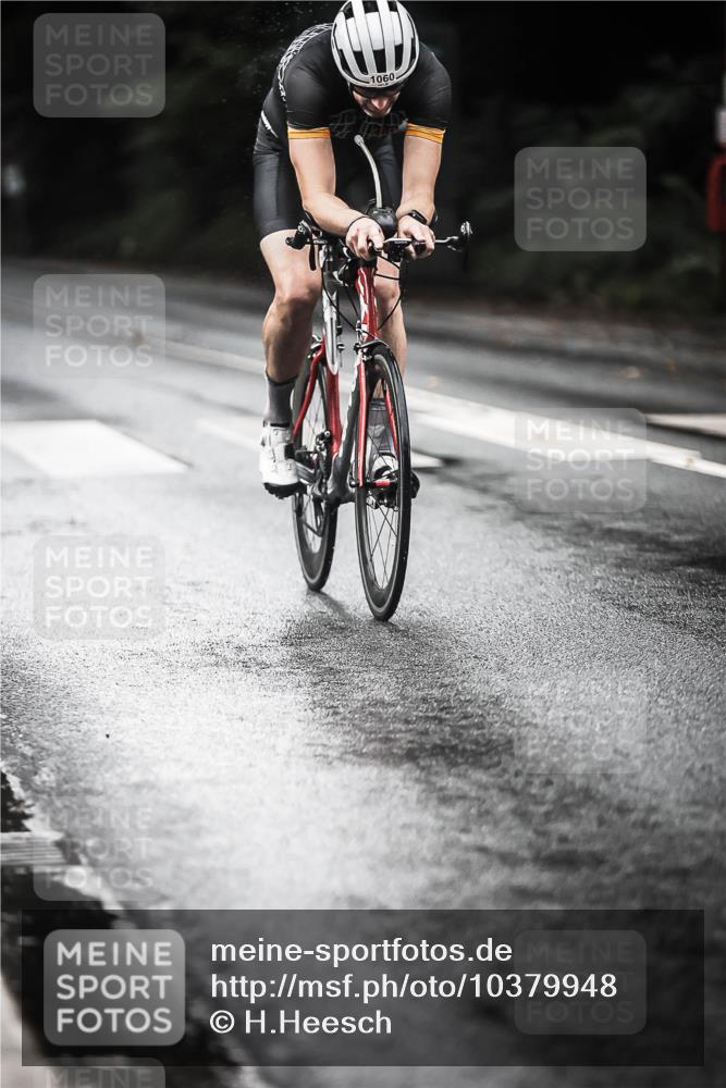 13.09.2026 - Stadtparktriathlon H.Heesch http://msf.ph/oto/10379948 13.09.2026 12:24:16 Radfahren 1030, 1060 meine-sportfotos.de
