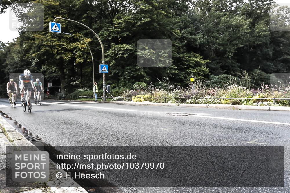 13.09.2026 - Stadtparktriathlon H.Heesch http://msf.ph/oto/10379970 13.09.2026 10:52:27 Radfahren 490, 564, 568, 575, 581 meine-sportfotos.de
