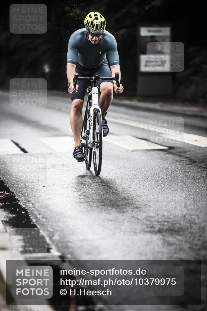 13.09.2026 - Stadtparktriathlon H.Heesch http://msf.ph/oto/10379975 13.09.2026 12:24:19 Radfahren 965, 1025, 1030, 1053, 1060 meine-sportfotos.de