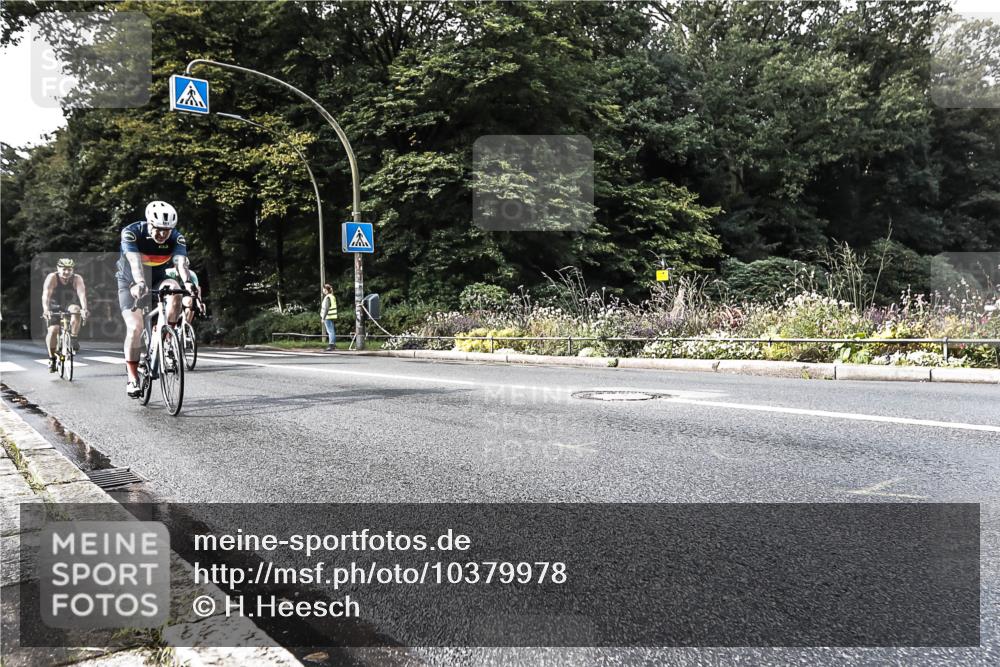 13.09.2026 - Stadtparktriathlon H.Heesch http://msf.ph/oto/10379978 13.09.2026 10:52:27 Radfahren 490, 564, 568, 575, 581 meine-sportfotos.de