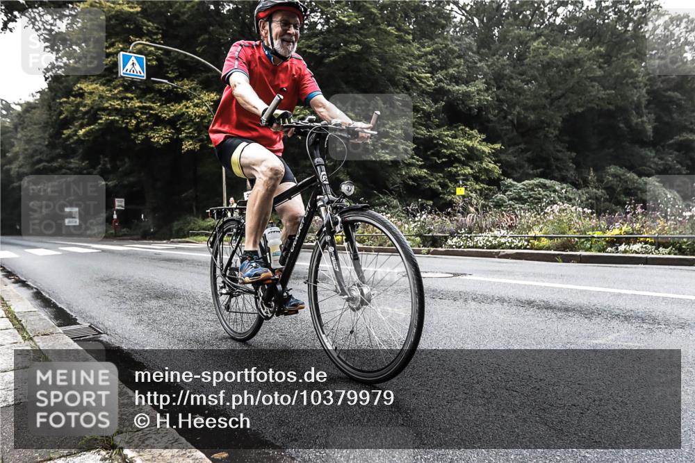 13.09.2026 - Stadtparktriathlon H.Heesch http://msf.ph/oto/10379979 13.09.2026 10:17:09 Radfahren 269 meine-sportfotos.de