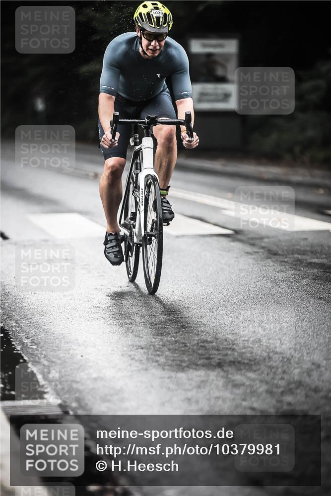 13.09.2026 - Stadtparktriathlon H.Heesch http://msf.ph/oto/10379981 13.09.2026 12:24:19 Radfahren 965, 1025, 1030, 1053, 1060 meine-sportfotos.de