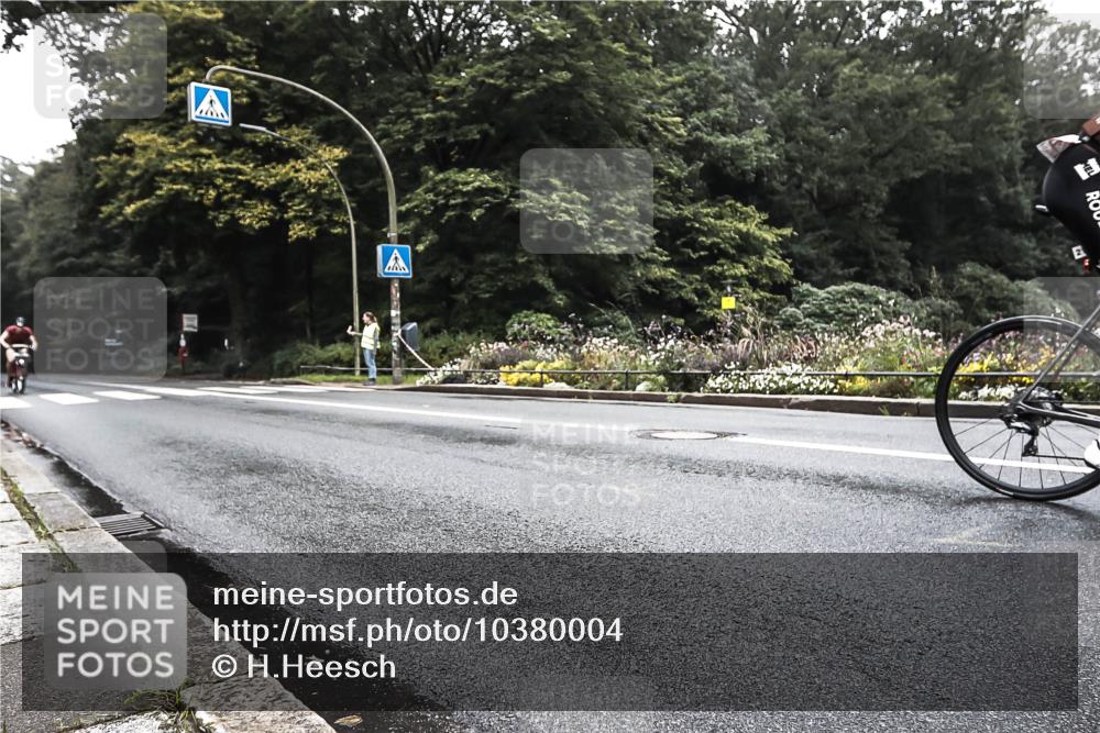 13.09.2026 - Stadtparktriathlon H.Heesch http://msf.ph/oto/10380004 13.09.2026 10:17:28 Radfahren 215, 228, 292 meine-sportfotos.de