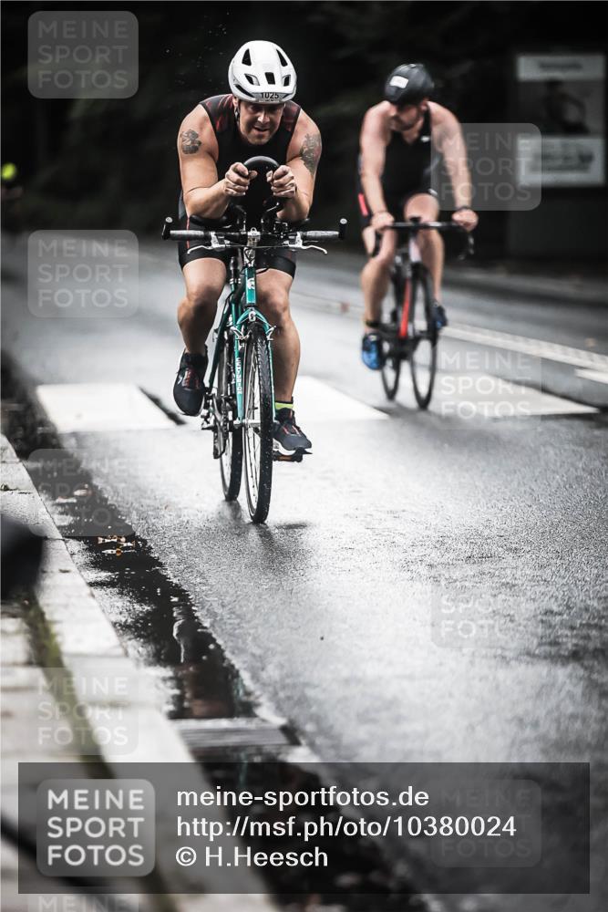 13.09.2026 - Stadtparktriathlon H.Heesch http://msf.ph/oto/10380024 13.09.2026 12:24:23 Radfahren 965, 1025, 1030, 1053, 1186 meine-sportfotos.de