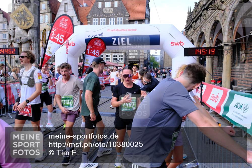 13.09.2026 - 21. swb-Marathon Bremen Tim E. http://msf.ph/oto/10380025 13.09.2026 13:15:41 Ziel 3346, 3743, 4111, 4212, 4646, 4653, 4663, 5003, 6011, 6526, 6773, 7291, 7346, 7497, 7717, 7730, 7992, 8086, 8254, 8255, 9391, 9483, 13137 meine-sportfotos.de