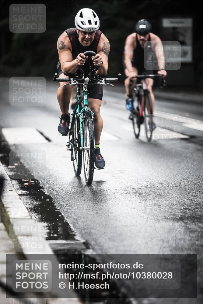 13.09.2026 - Stadtparktriathlon H.Heesch http://msf.ph/oto/10380028 13.09.2026 12:24:24 Radfahren 965, 1025, 1030, 1053, 1186 meine-sportfotos.de