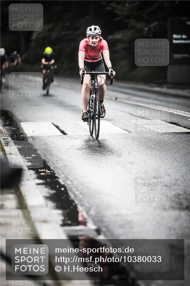 13.09.2026 - Stadtparktriathlon H.Heesch http://msf.ph/oto/10380033 13.09.2026 12:24:28 Radfahren 965, 977, 1025, 1053, 1111, 1186 meine-sportfotos.de