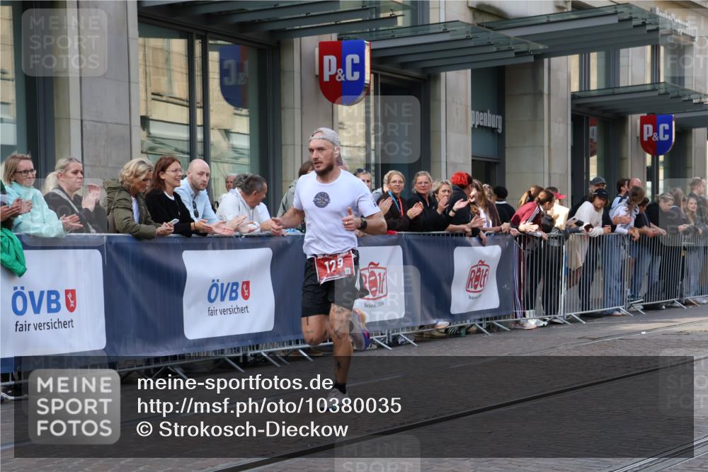 13.09.2026 - 21. swb-Marathon Bremen Strokosch-Dieckow http://msf.ph/oto/10380035 13.09.2026 12:41:58 Ziel 129 meine-sportfotos.de