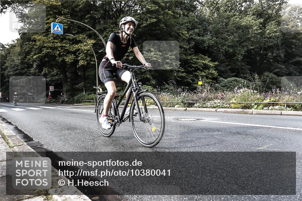 13.09.2026 - Stadtparktriathlon H.Heesch http://msf.ph/oto/10380041 13.09.2026 10:52:31 Radfahren 371, 490, 502, 518, 568, 575, 581, 584 meine-sportfotos.de