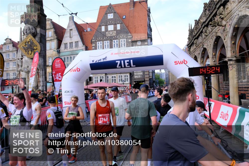 13.09.2026 - 21. swb-Marathon Bremen Tim E. http://msf.ph/oto/10380054 13.09.2026 13:15:45 Ziel 1445, 3346, 3743, 4212, 4646, 4653, 4663, 6011, 6162, 6526, 7203, 7291, 7346, 7717, 7730, 7992, 8086, 8254, 8255, 9029, 9391, 9777 meine-sportfotos.de