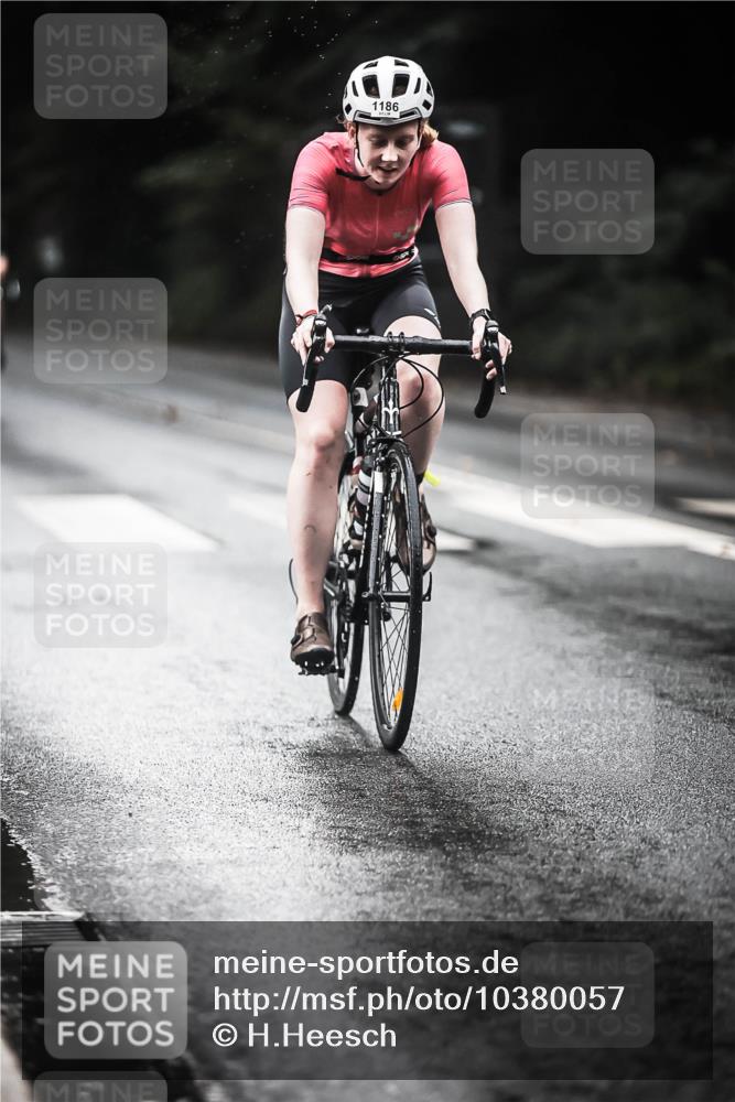 13.09.2026 - Stadtparktriathlon H.Heesch http://msf.ph/oto/10380057 13.09.2026 12:24:29 Radfahren 965, 977, 1025, 1053, 1111, 1186 meine-sportfotos.de