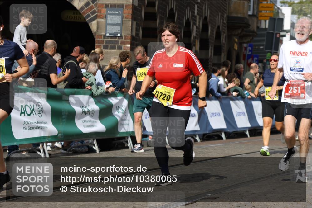 13.09.2026 - 21. swb-Marathon Bremen Strokosch-Dieckow http://msf.ph/oto/10380065 13.09.2026 11:04:28 Ziel 10182, 10291, 10390, 10516, 10607, 10671, 10672, 10726, 10912, 10913, 11221, 11318, 11319, 11336, 11470, 11471, 11539, 11618, 11726, 11909, 12001, 12103, 12113, 12140, 12260, 12276, 12392, 12433, 10160, 10481, 10711, 10877, 11114, 11364, 11366, 11592, 11705, 11761, 11991 meine-sportfotos.de