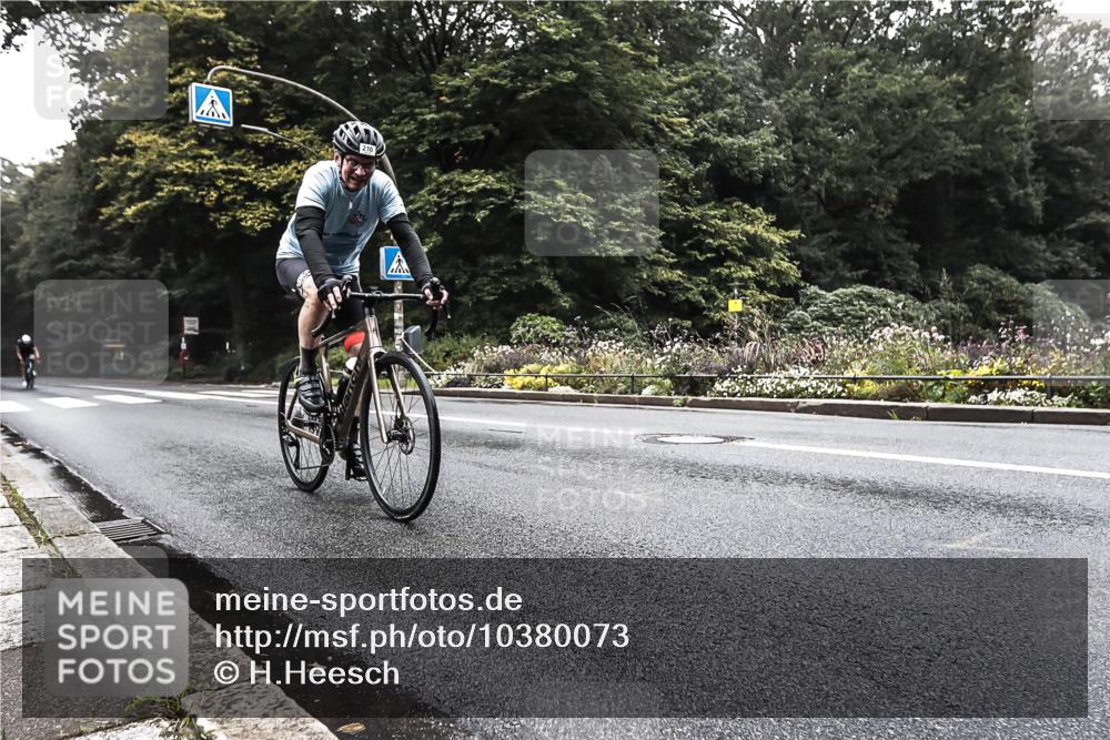 13.09.2026 - Stadtparktriathlon H.Heesch http://msf.ph/oto/10380073 13.09.2026 10:18:15 Radfahren 210, 311, 459 meine-sportfotos.de