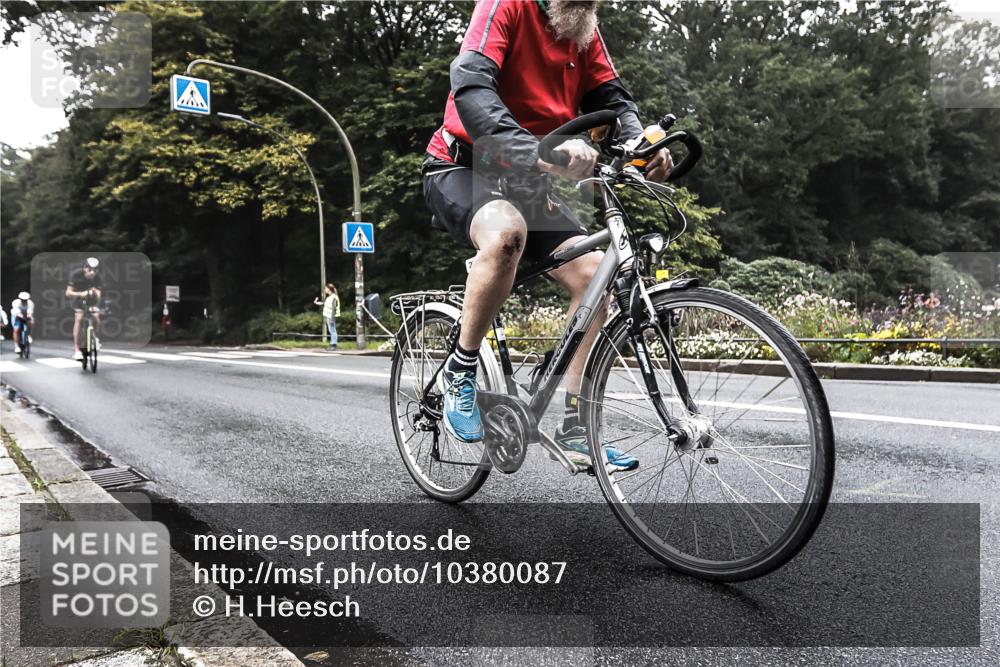 13.09.2026 - Stadtparktriathlon H.Heesch http://msf.ph/oto/10380087 13.09.2026 10:18:25 Radfahren 212, 251, 258, 276 meine-sportfotos.de