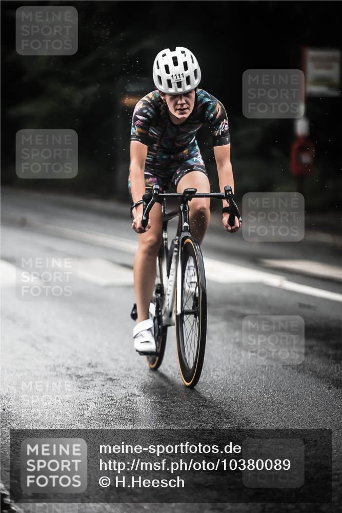 13.09.2026 - Stadtparktriathlon H.Heesch http://msf.ph/oto/10380089 13.09.2026 12:24:32 Radfahren 977, 1039, 1044, 1111, 1114, 1174, 1186 meine-sportfotos.de