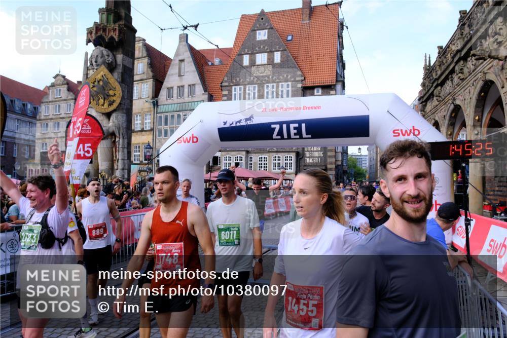 13.09.2026 - 21. swb-Marathon Bremen Tim E. http://msf.ph/oto/10380097 13.09.2026 13:15:47 Ziel 1445, 3346, 4212, 4646, 4653, 4663, 6011, 6162, 6526, 7203, 7291, 7346, 7717, 7992, 8086, 8254, 8255, 9029, 9391, 9475, 9777 meine-sportfotos.de