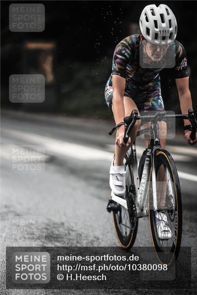 13.09.2026 - Stadtparktriathlon H.Heesch http://msf.ph/oto/10380098 13.09.2026 12:24:33 Radfahren 977, 1039, 1044, 1111, 1114, 1170, 1174, 1186 meine-sportfotos.de