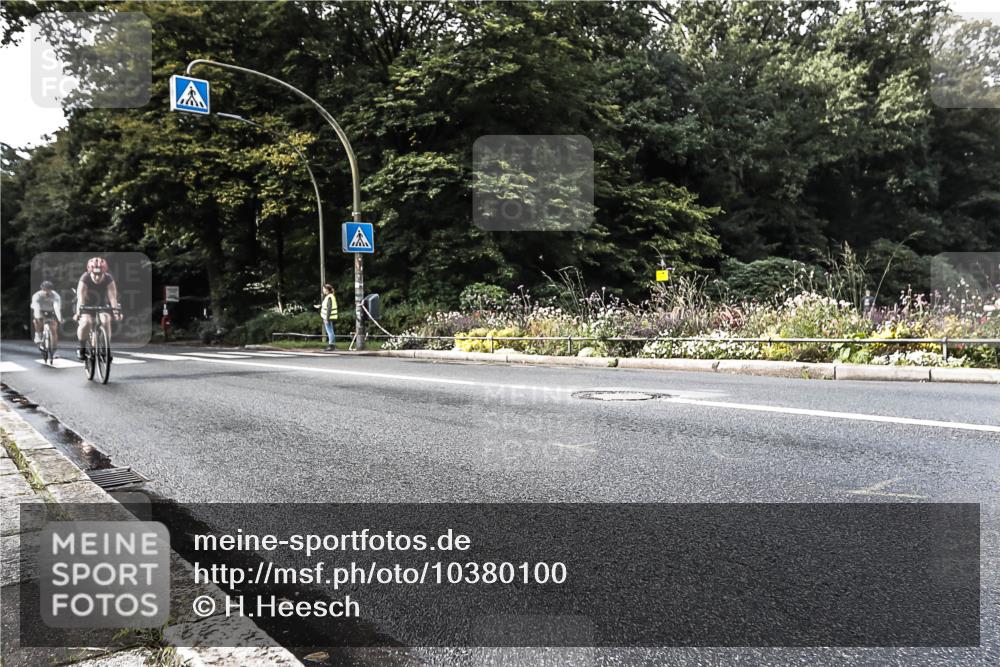 13.09.2026 - Stadtparktriathlon H.Heesch http://msf.ph/oto/10380100 13.09.2026 10:52:35 Radfahren 412, 454, 479, 502, 518, 569, 584 meine-sportfotos.de
