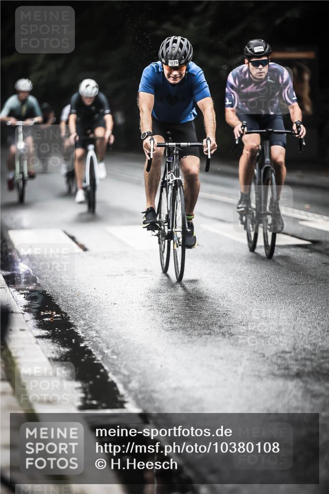 13.09.2026 - Stadtparktriathlon H.Heesch http://msf.ph/oto/10380108 13.09.2026 12:24:36 Radfahren 964, 977, 1039, 1044, 1111, 1114, 1166, 1170, 1174 meine-sportfotos.de