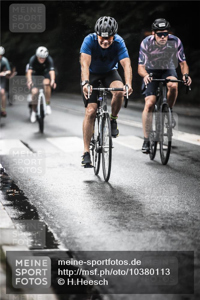 13.09.2026 - Stadtparktriathlon H.Heesch http://msf.ph/oto/10380113 13.09.2026 12:24:36 Radfahren 964, 977, 1039, 1044, 1111, 1114, 1166, 1170, 1174 meine-sportfotos.de