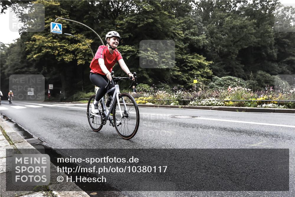 13.09.2026 - Stadtparktriathlon H.Heesch http://msf.ph/oto/10380117 13.09.2026 10:18:29 Radfahren 212, 251, 279, 359, 389 meine-sportfotos.de