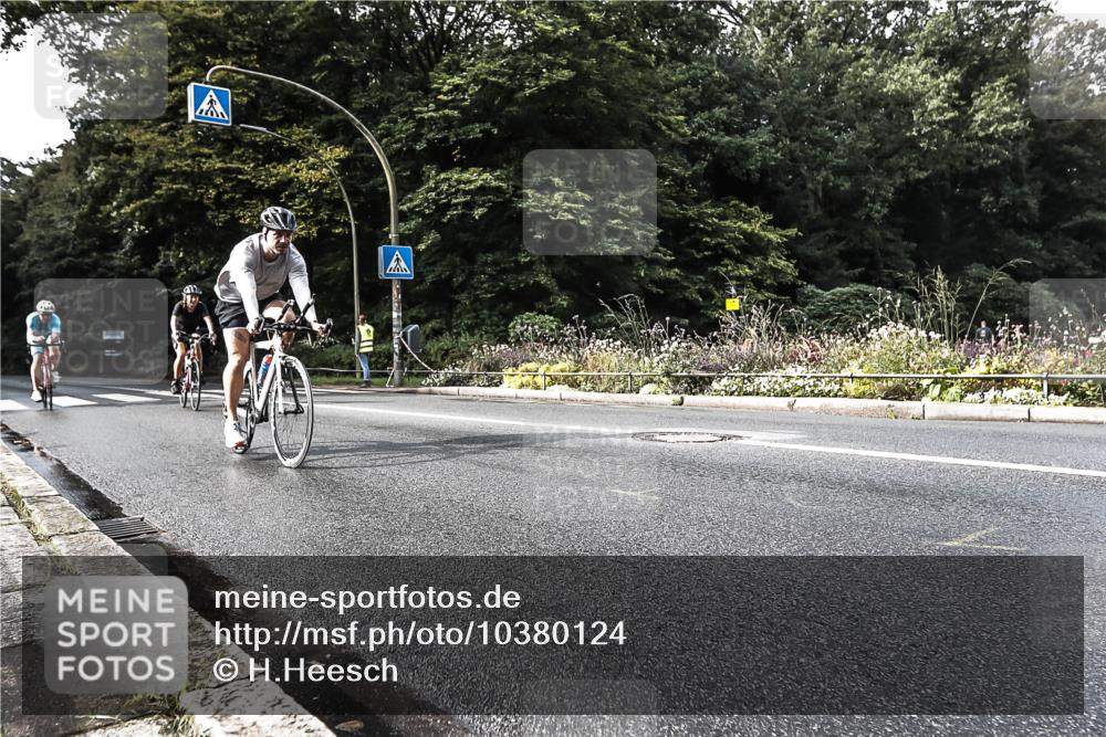 13.09.2026 - Stadtparktriathlon H.Heesch http://msf.ph/oto/10380124 13.09.2026 10:52:36 Radfahren 412, 454, 479, 502, 518, 569, 584 meine-sportfotos.de