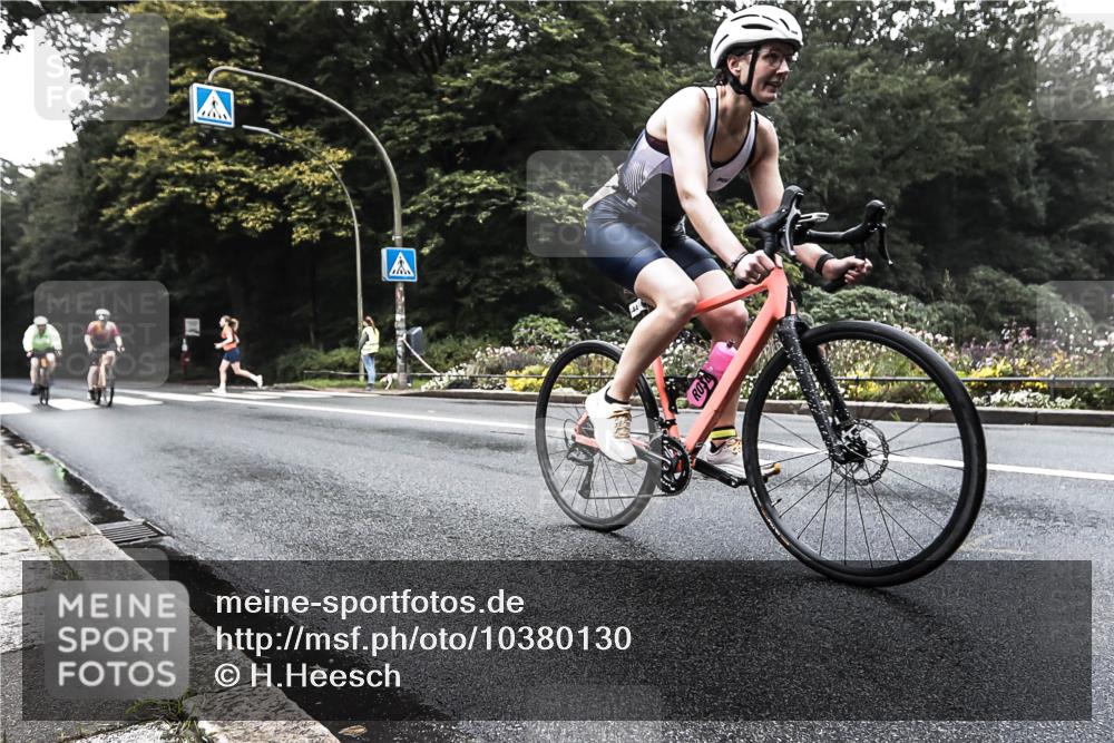 13.09.2026 - Stadtparktriathlon H.Heesch http://msf.ph/oto/10380130 13.09.2026 10:18:38 Radfahren 233, 405, 444 meine-sportfotos.de