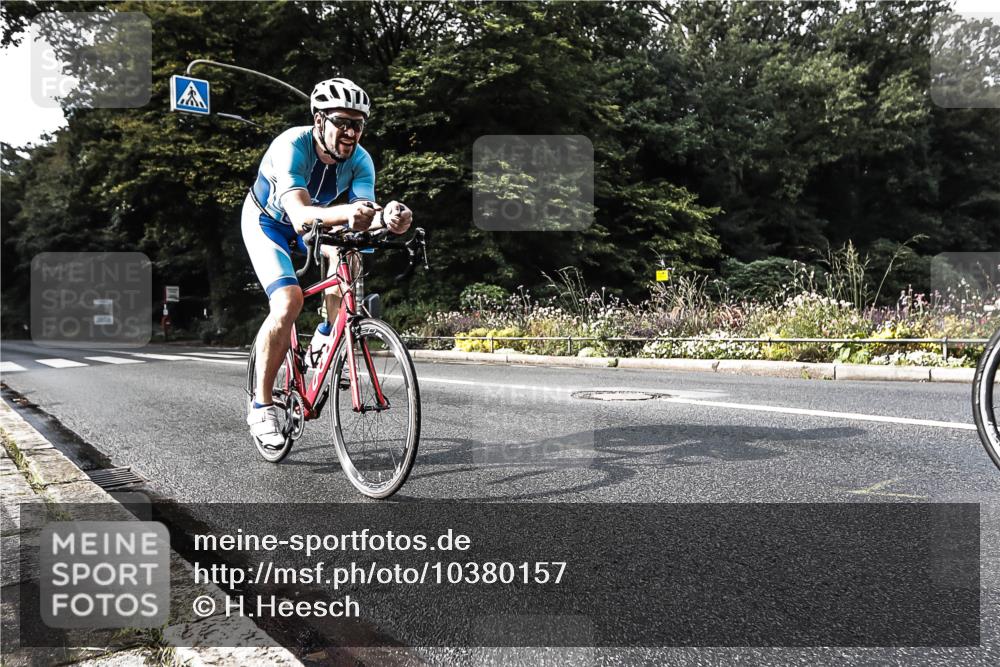 13.09.2026 - Stadtparktriathlon H.Heesch http://msf.ph/oto/10380157 13.09.2026 10:52:37 Radfahren 412, 454, 479, 518, 569, 584 meine-sportfotos.de