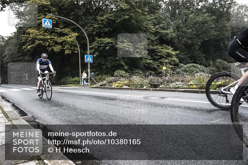 13.09.2026 - Stadtparktriathlon H.Heesch http://msf.ph/oto/10380165 13.09.2026 10:18:47 Radfahren 213, 243, 300, 333, 368, 412 meine-sportfotos.de