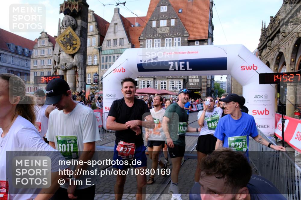 13.09.2026 - 21. swb-Marathon Bremen Tim E. http://msf.ph/oto/10380169 13.09.2026 13:15:49 Ziel 1033, 1445, 3346, 4212, 4646, 4653, 4663, 5533, 6162, 6526, 7203, 7291, 7346, 7992, 8086, 8254, 8255, 9029, 9391, 9475, 9777 meine-sportfotos.de