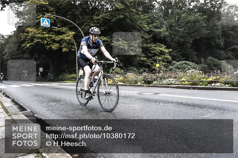 13.09.2026 - Stadtparktriathlon H.Heesch http://msf.ph/oto/10380172 13.09.2026 10:18:47 Radfahren 213, 243, 300, 333, 368, 412 meine-sportfotos.de