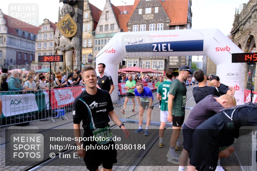 13.09.2026 - 21. swb-Marathon Bremen Tim E. http://msf.ph/oto/10380184 13.09.2026 13:16:02 Ziel 982, 1033, 1445, 2733, 3119, 3422, 3536, 3689, 3836, 3991, 4573, 5474, 5533, 5588, 6162, 6481, 6515, 7203, 9029, 9122, 9475, 9777, 13249 meine-sportfotos.de