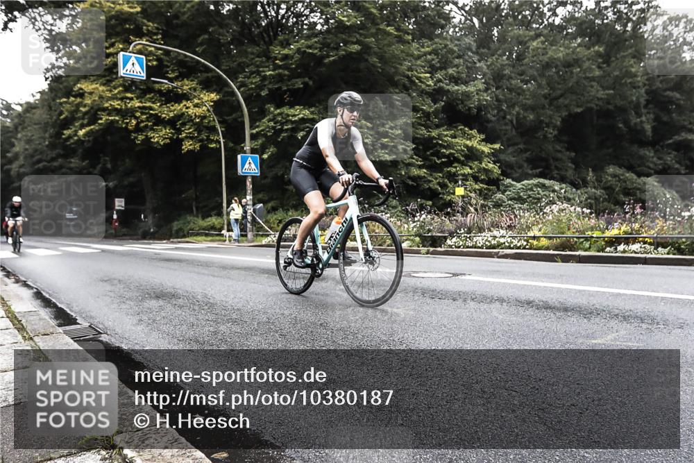 13.09.2026 - Stadtparktriathlon H.Heesch http://msf.ph/oto/10380187 13.09.2026 10:19:04 Radfahren 255, 309, 465 meine-sportfotos.de